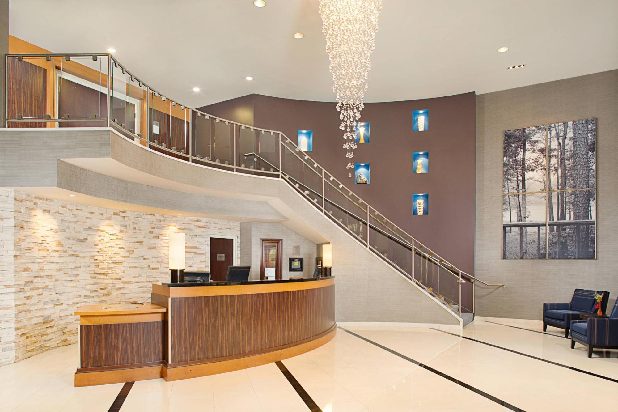 Courtyard Montvale Hotel Bagian luar foto